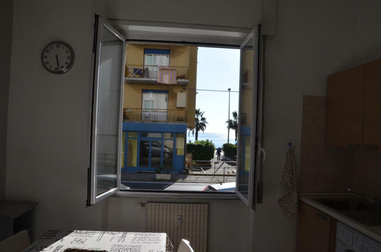A Due Passi Dal Mare Apartment เซสตรี เลวานเต ภายนอก รูปภาพ