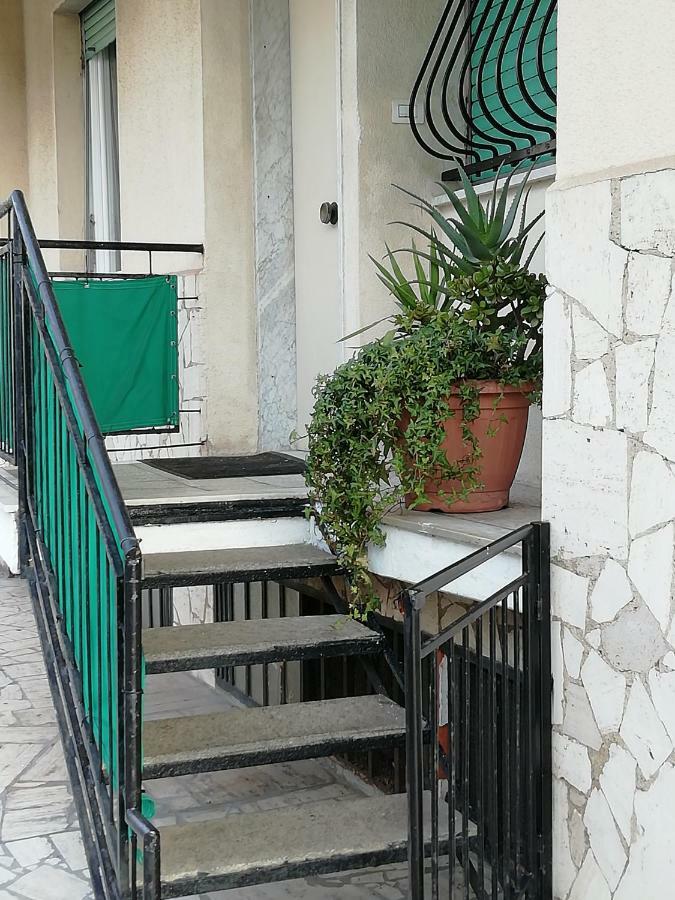 A Due Passi Dal Mare Apartment เซสตรี เลวานเต ภายนอก รูปภาพ