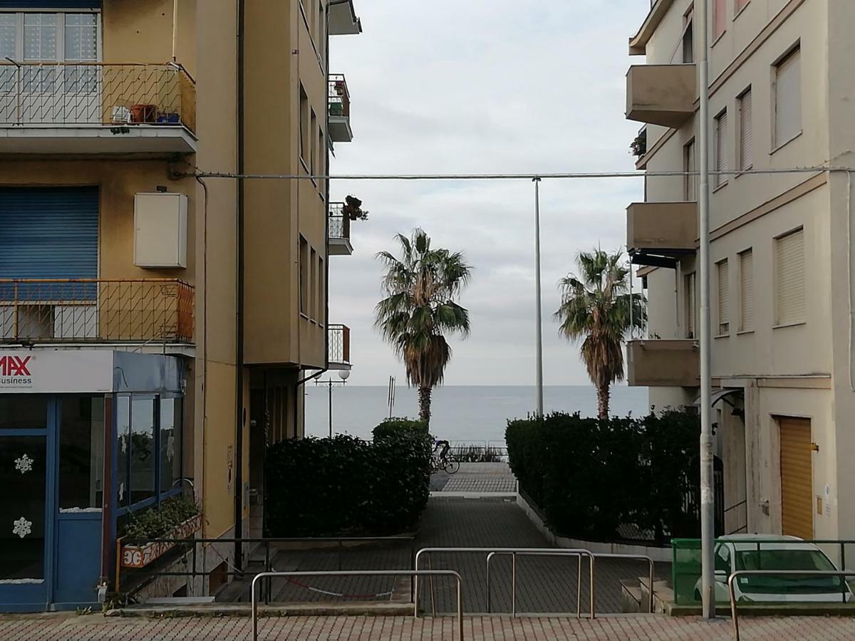 A Due Passi Dal Mare Apartment เซสตรี เลวานเต ภายนอก รูปภาพ